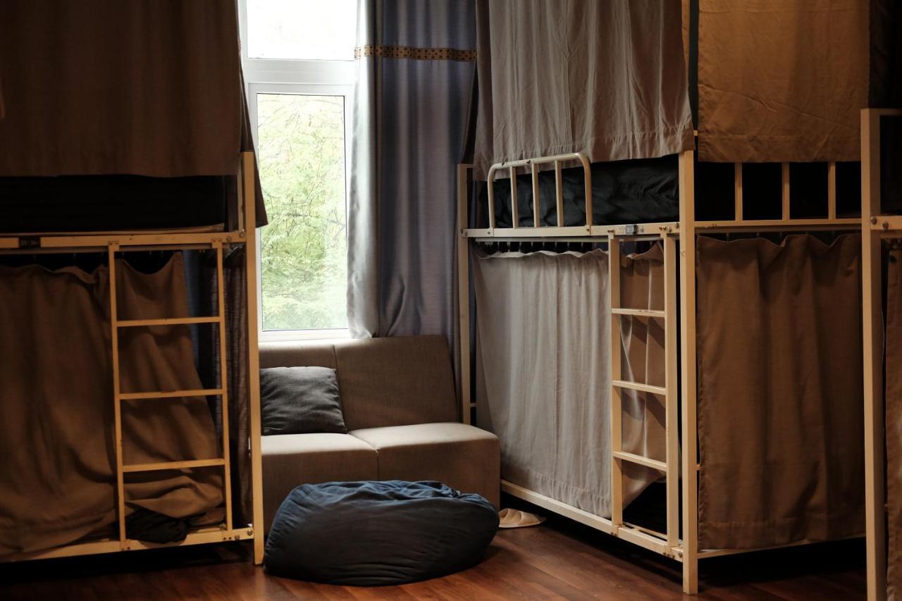 Vy Da Backpacker Hostel Ho Chi Minh City Bagian luar foto